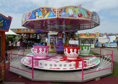 Kermisattractie: Teacups Huren