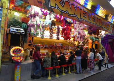 Kermisattractie: Kamelenrace Attractie Huren